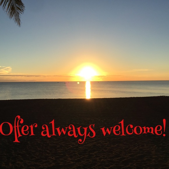 Under Armour T-Shirt & 3 pairs of underwear - Picture 6 of 6